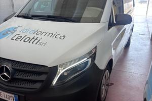 Furgone mercedes vito
