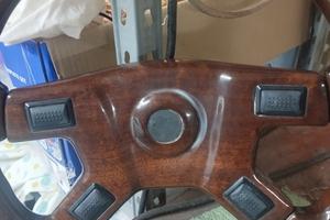 volante in legno 