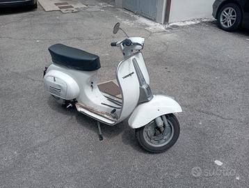 Piaggio Vespa 50 Special (V5B3) - 1982