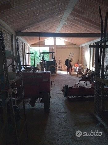 Capannone agricolo e terreni in Lunigiana (MS) - Vista 5