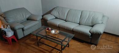 poltrona e divano con tavolino