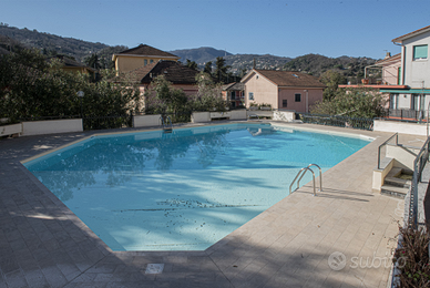 Appartamento Rapallo in residence con piscina