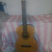 CHITARRA ACUSTICA 
