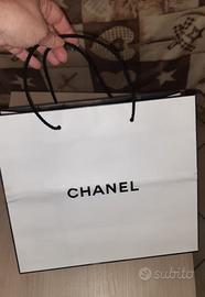 Borsa di carta Chanel
