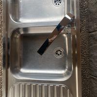 Lavandino in acciaio inox cucina