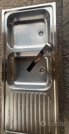 Lavandino in acciaio inox cucina