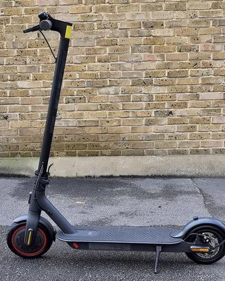 Monopattino elettrico Xiaomi Mi Pro 2