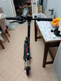 monopattino elettrico aprilia 