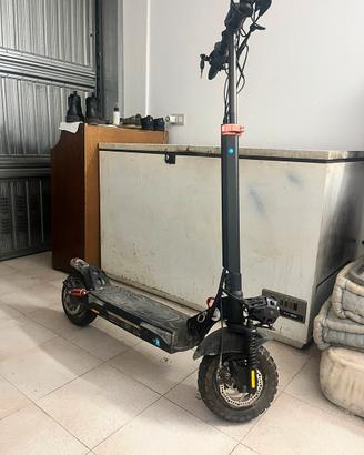 Monopattino i scooter ix4