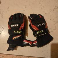 Guanti leki con gancetto 