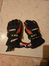 Guanti leki con gancetto 