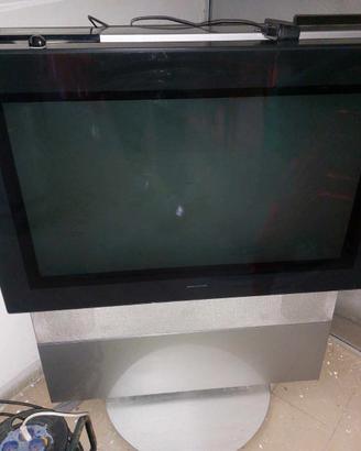 2 televisori: Bang & Olufsen