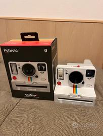 Polaroid Onestep+, i-type camera
