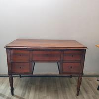 Antica scrivania in noce con scrittoio estraibile