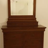 Comò in arte povera