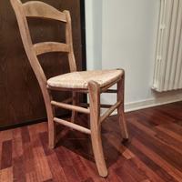 Sedie di legno
