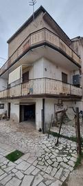 Casa indipendente di 244 m² con più di 5 locali e 