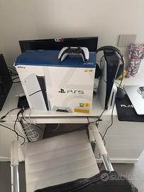 PS5 Versione Disco + Monitor + Cuffie + 3 Giochi