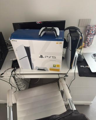PS5 Versione Disco + Monitor + Cuffie + 3 Giochi