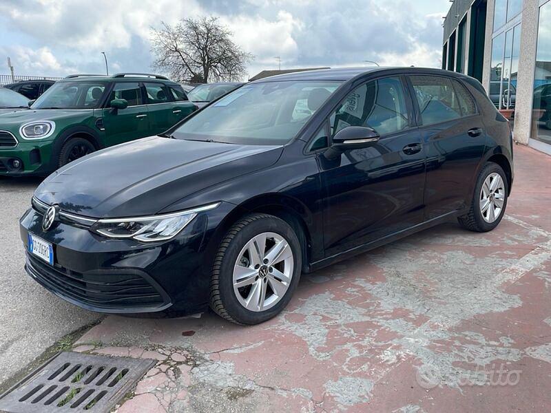 VOLKSWAGEN Golf 8ª serie