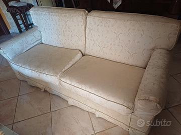 Divani 2 e 3 posti