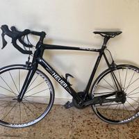 Bici da corsa in carbonio