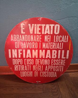 Cartello infiammabili 
