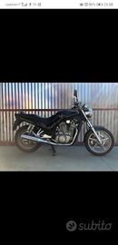 Moto Californiana Suziki vx 800