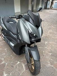 Xmax300
