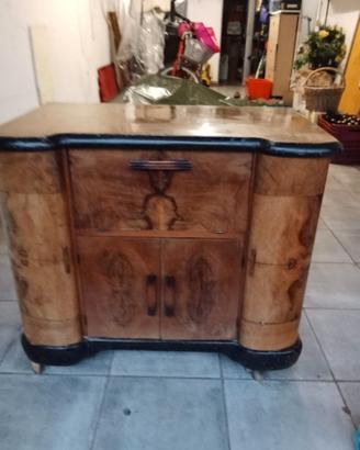 Mobile bar con giradischi