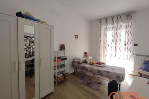 LE-6512 Da Settembre 4 camere per donne, Rudie