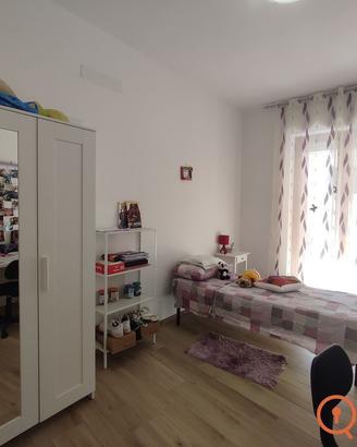 LE-6512 Da Settembre 4 camere per donne, Rudie