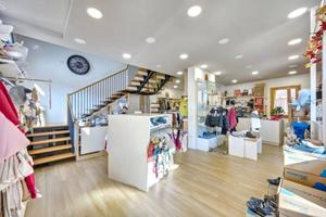 Locale commerciale polifunzionale recentemente ris