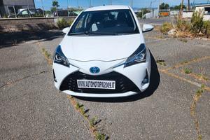 Toyota Yaris 1.5 Hybrid 5 porte Cool