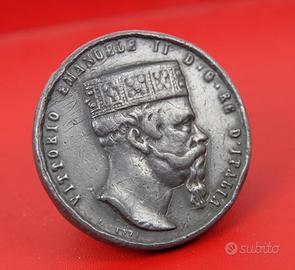 Medaglia " Vittorio Emanuele II " in piombo.