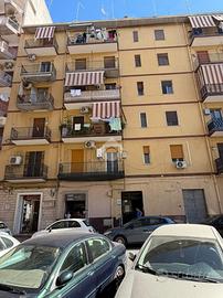 2 LOCALI A TARANTO