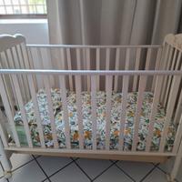 Lettino con sponde sali scendi e cassetto sotto