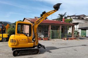 miniescvatore komatsu pc 27