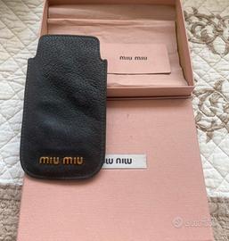 Miu Miu porta sogaretta elettronica