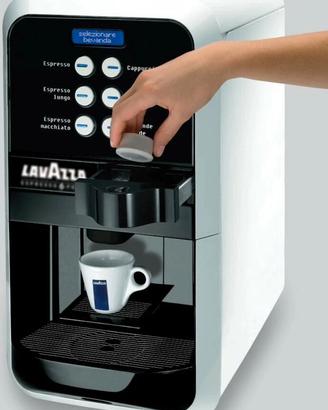 MACCHINA CAFFE' EP2500 LAVAZZA USATA