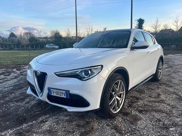 Alfa Romeo Stelvio 2.0 Turbo 280 CV AT8 Q4 Executi
