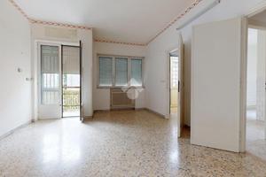 5 LOCALI A FRANCAVILLA FONTANA