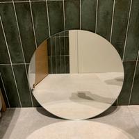 Specchio bagno con faretto