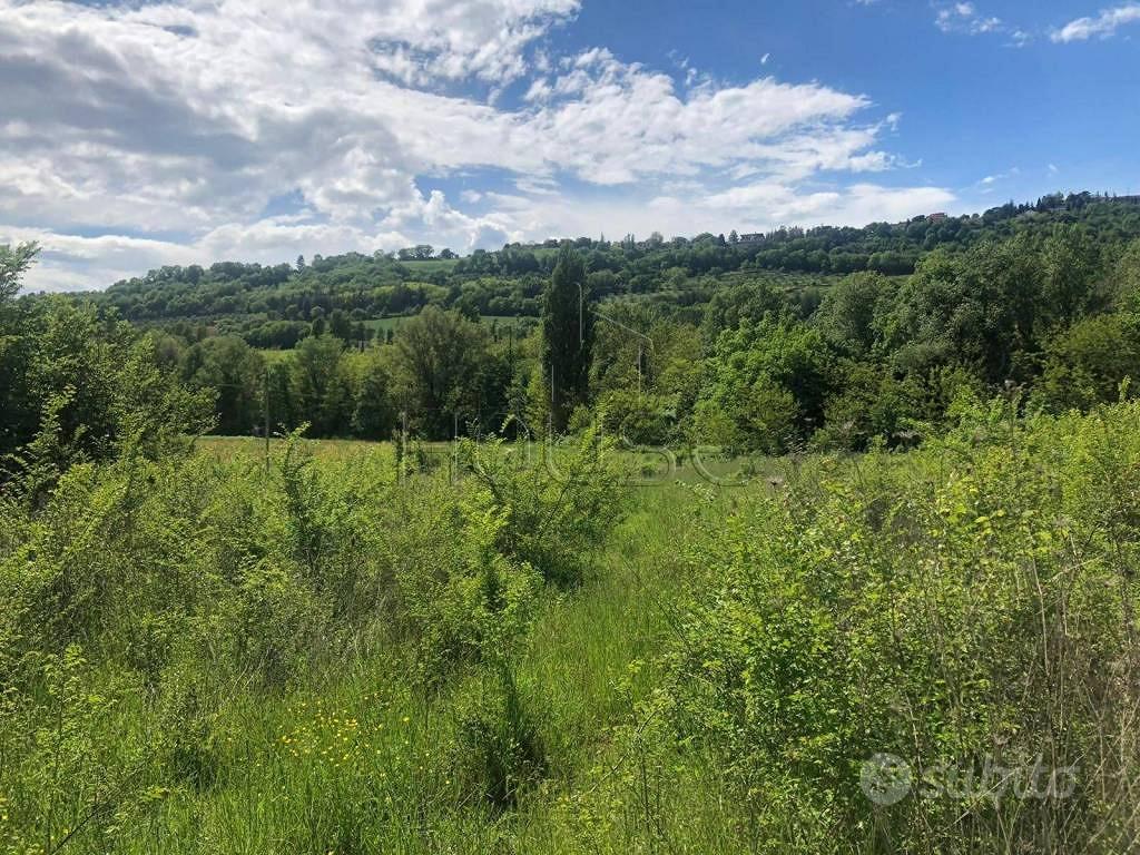 Terreno di 150 m² a Montone - Vista 2
