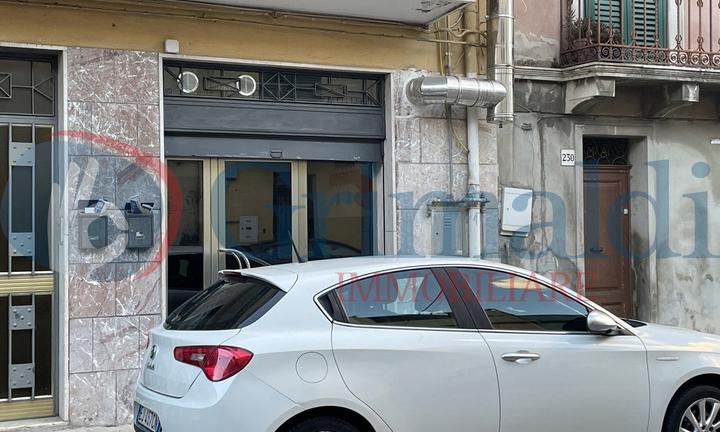 Negozio Messina [0681-64ACG]