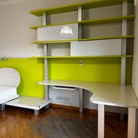 Cameretta, struttura letto, scrivania, libreria