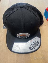 Cappello Scott e La Sportiva