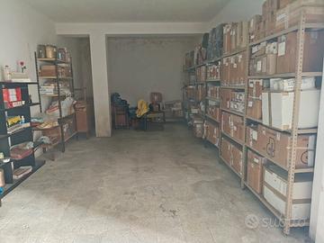 Ampio garage via Gravina Tremestieri Etneo