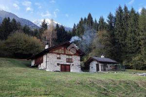 VILLA SINGOLA A SPIAZZO