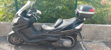 Burgman, anno 2009. Km 46.000. €uro 1.500,00